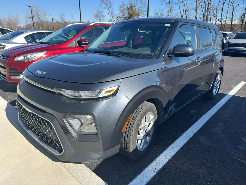 Used 2022 Kia Soul S image 2