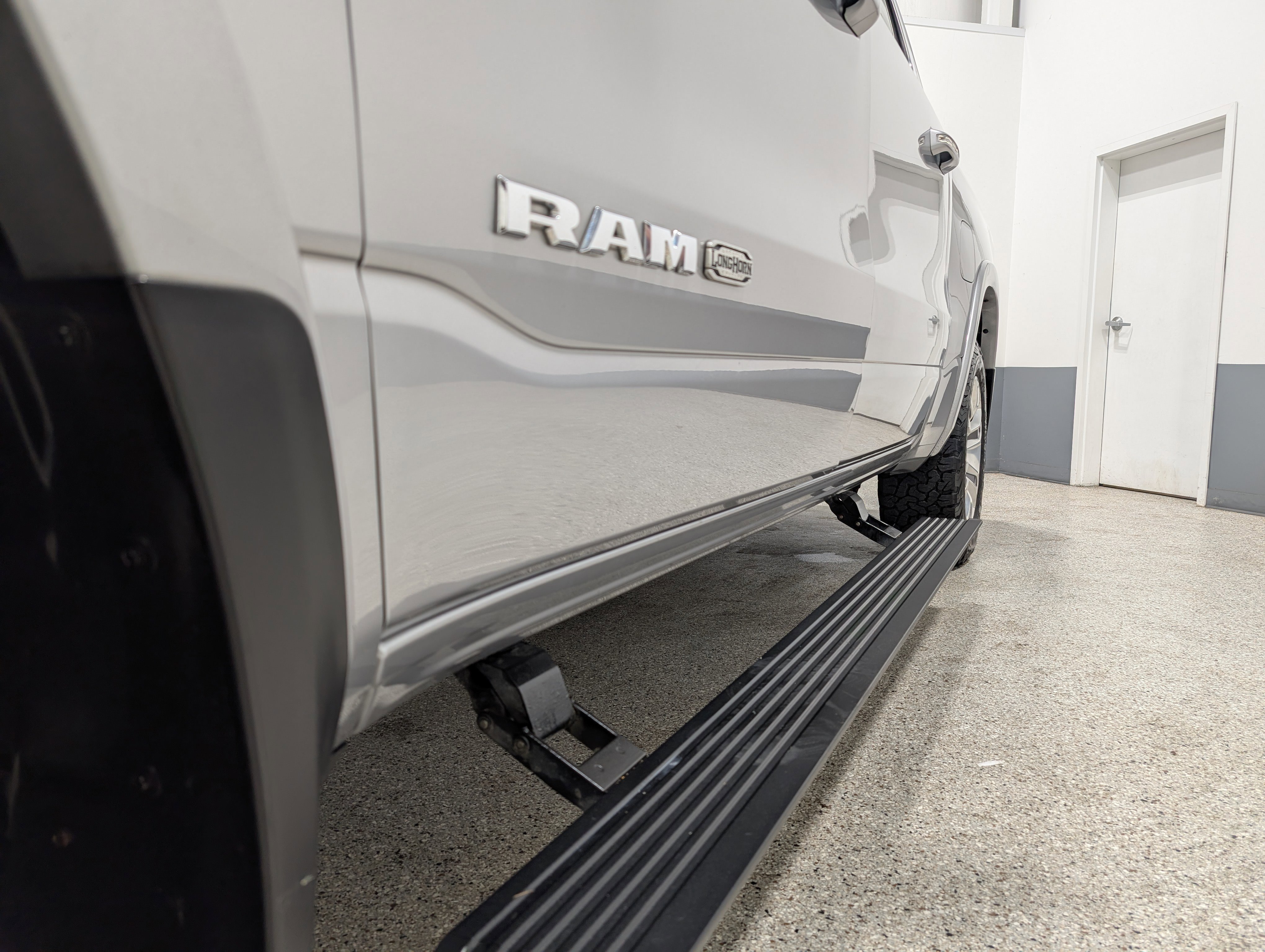 Used 2019 RAM 1500 Limited w/ Bed Utility Group image 9