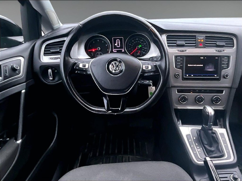 Used 2017 Volkswagen Golf S FWD image 16