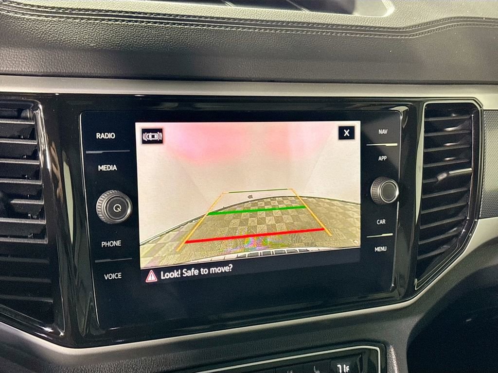 Used 2023 Volkswagen Atlas SEL Premium image 17