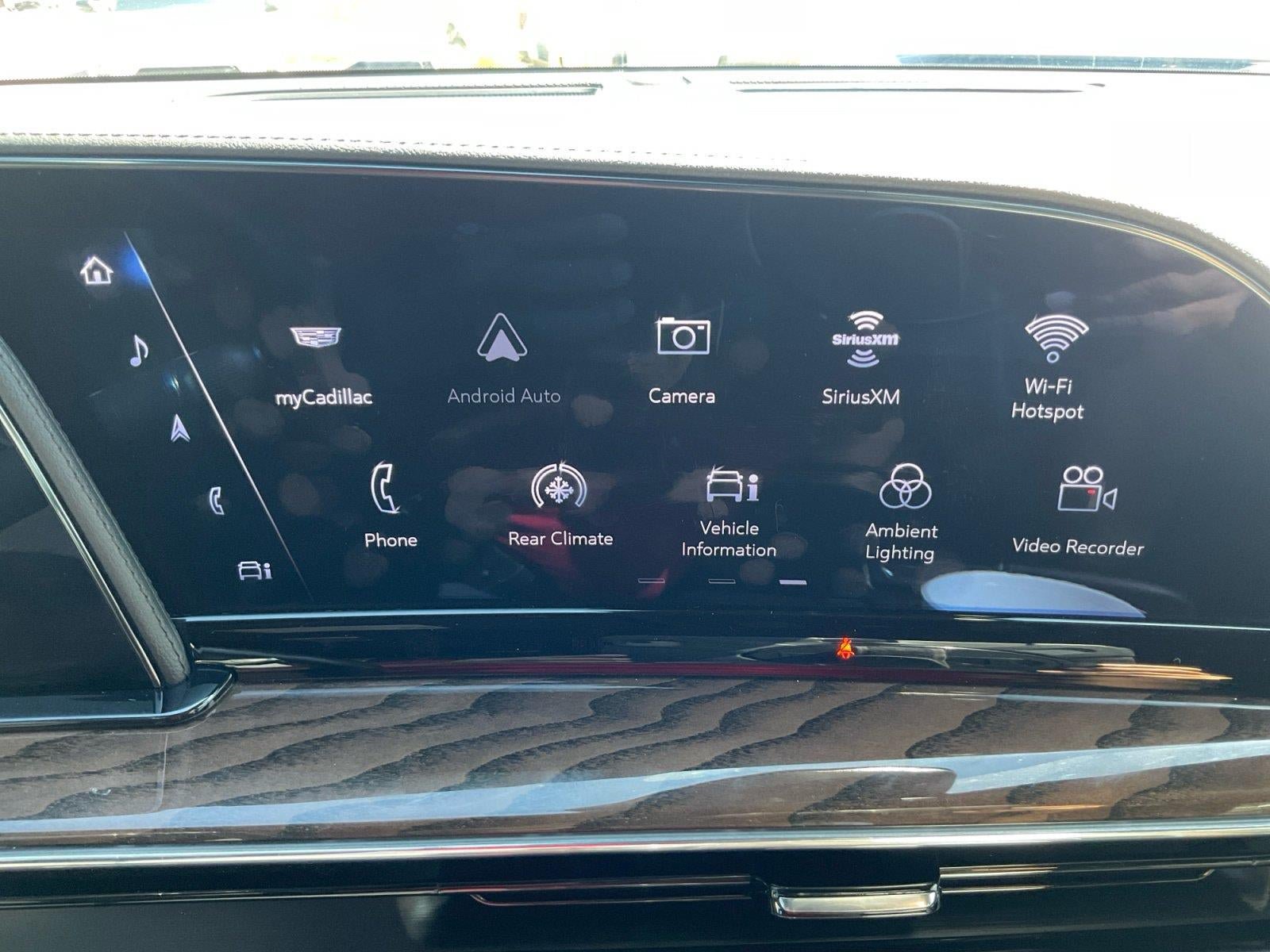 Certified 2024 Cadillac Escalade Sport Platinum w/ LPO, ONYX Package AWD/4WD image 17