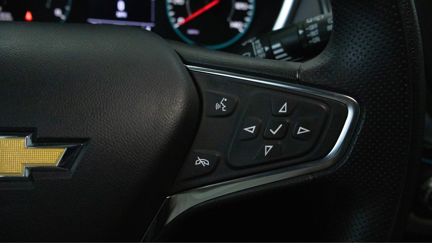 Used 2023 Chevrolet Equinox LS w/ LPO, Floor Liner Package FWD image 20