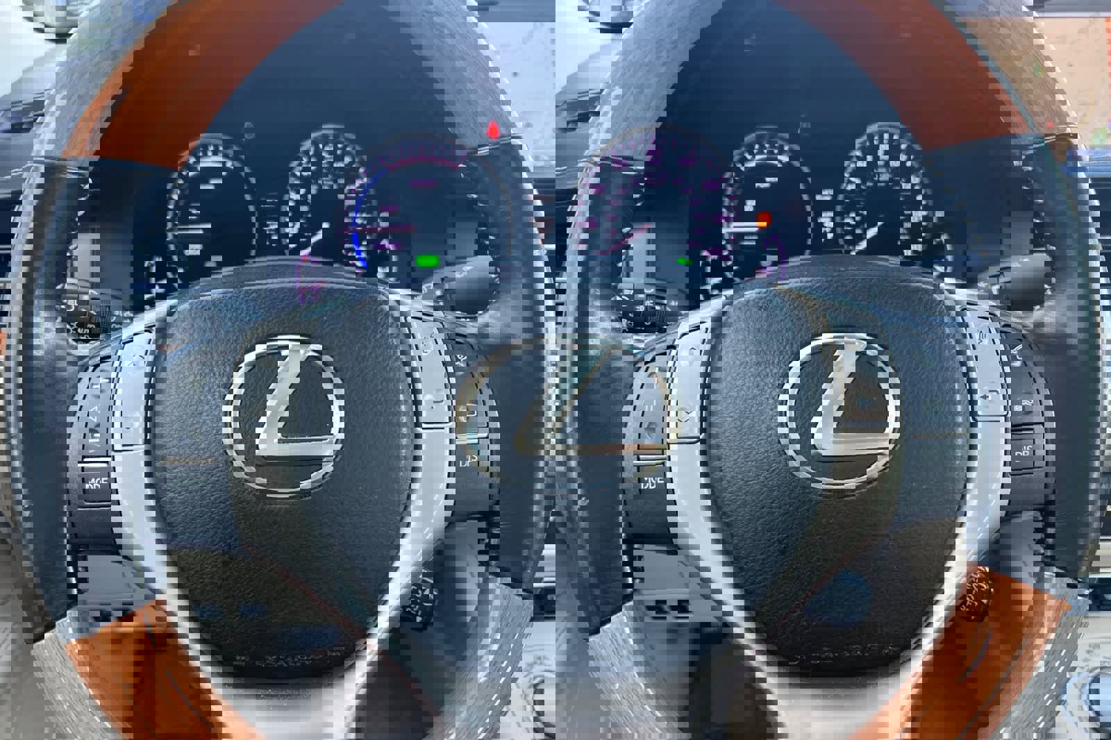 Used 2014 Lexus ES 300h image 25