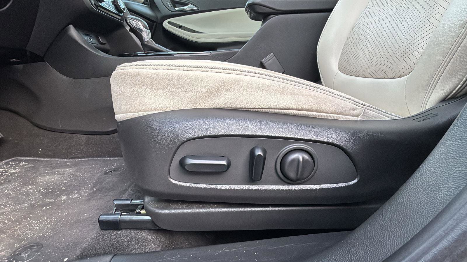 Certified 2022 Buick Encore GX Essence w/ Advanced Technology Package image 22