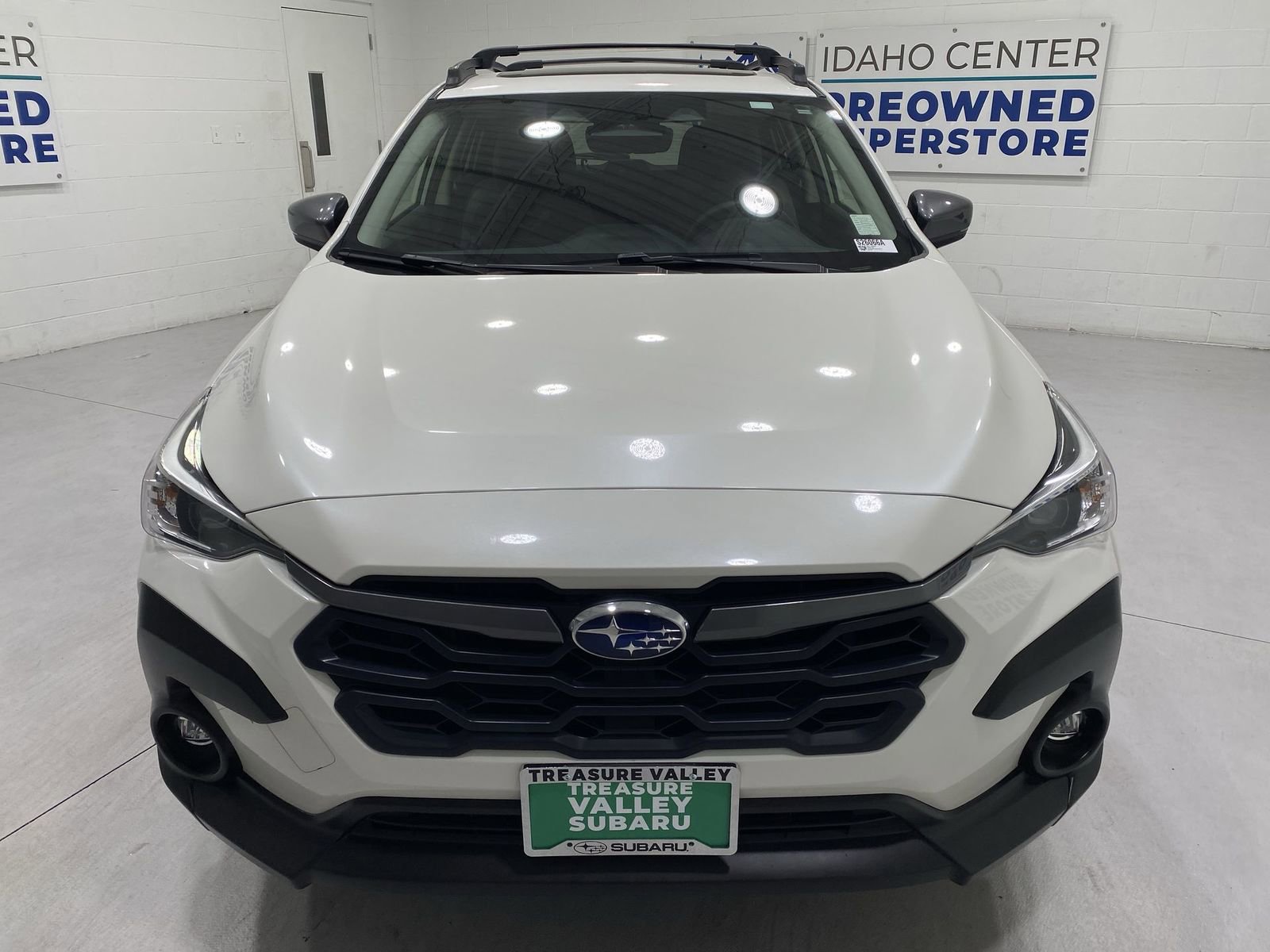 Used 2024 Subaru Crosstrek 2.0i Premium image 3