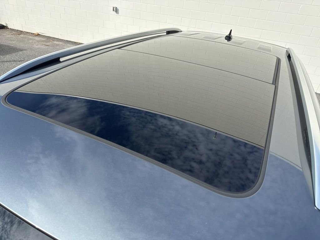 Certified 2023 Volkswagen Tiguan SE w/ Panoramic Sunroof Package image 36