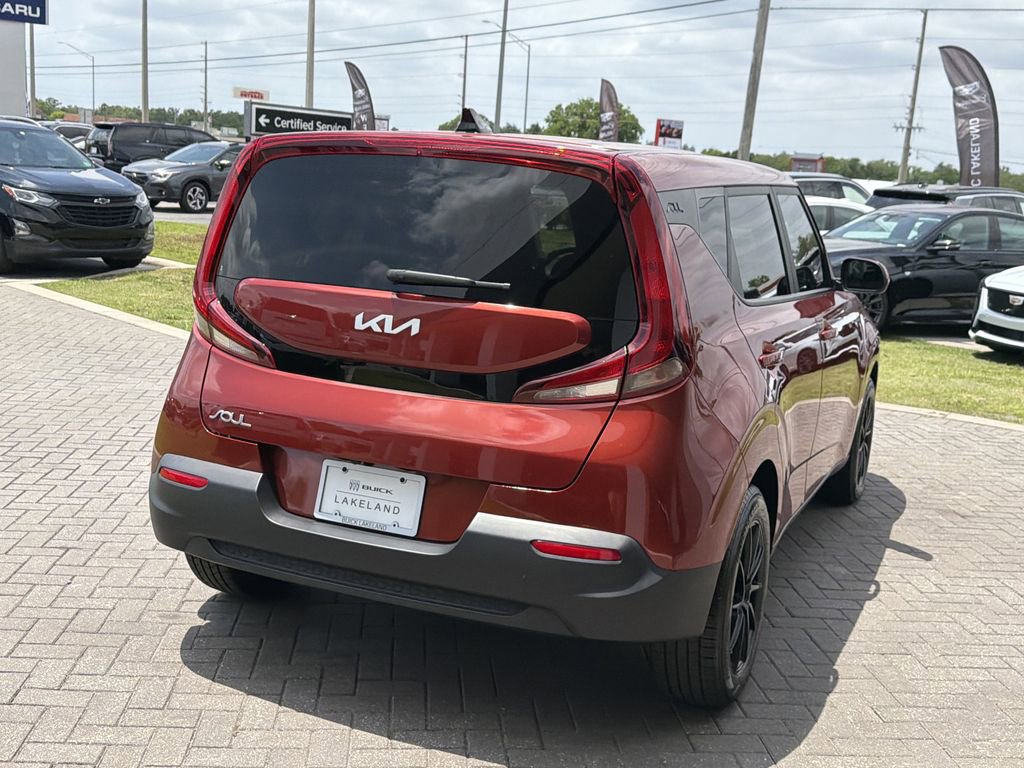Used 2022 Kia Soul LX FWD image 6