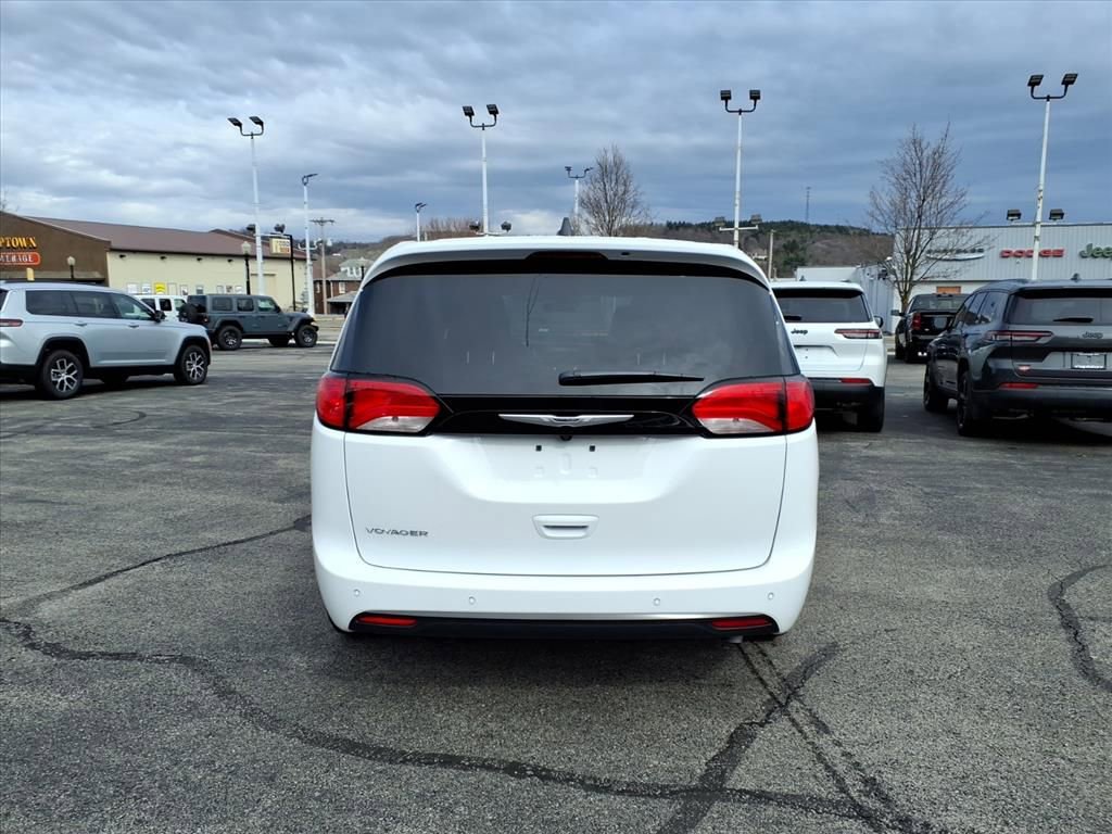 New 2026 Chrysler Voyager LX FWD image 6