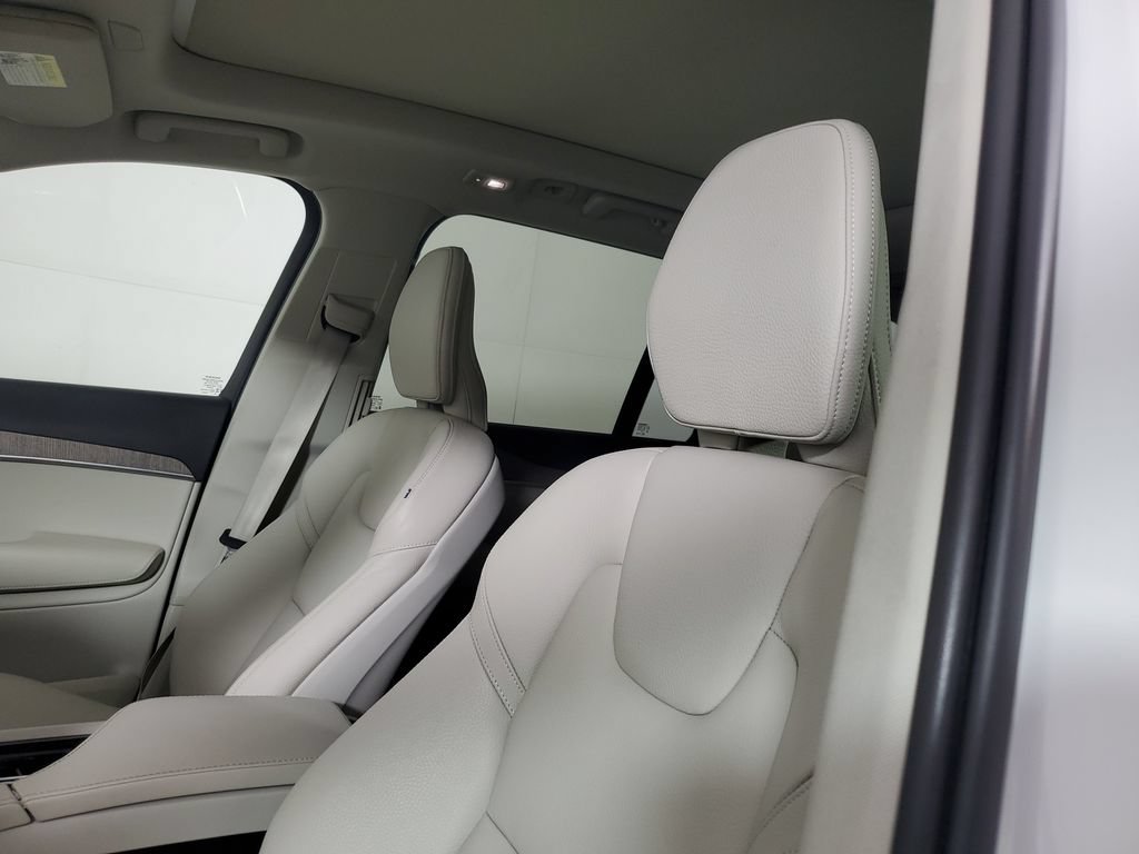Certified 2023 Volvo XC90 B6 Core w/ Protection Package Premier AWD/4WD image 25