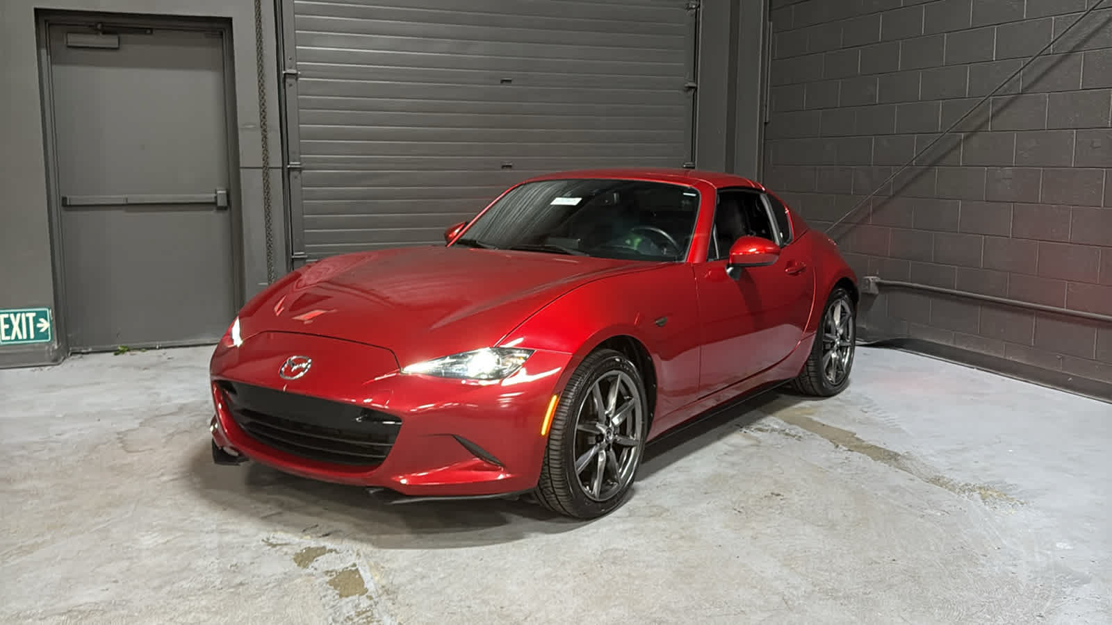 Used 2017 MAZDA MX-5 Miata RF Grand Touring RWD image 3