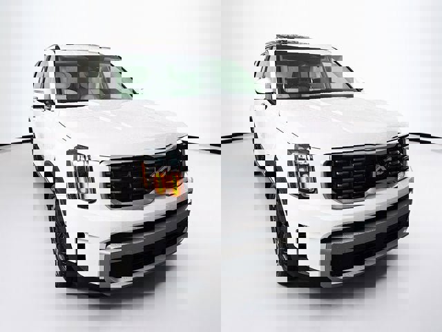 New 2025 Kia Telluride S image 3