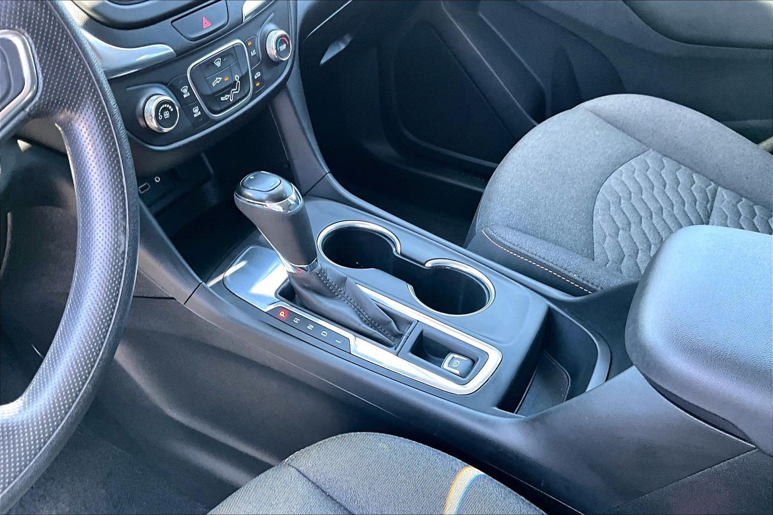 Used 2020 Chevrolet Equinox LT FWD image 13