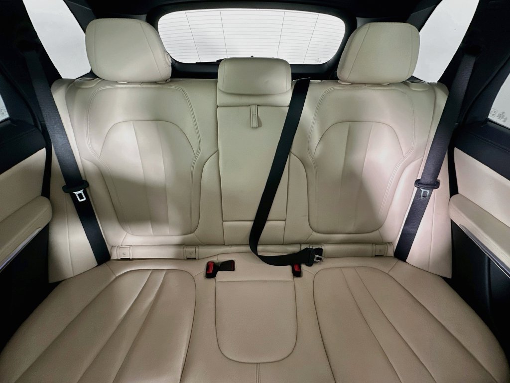 Used 2022 BMW X5 sDrive40i w/ Premium Package RWD image 13