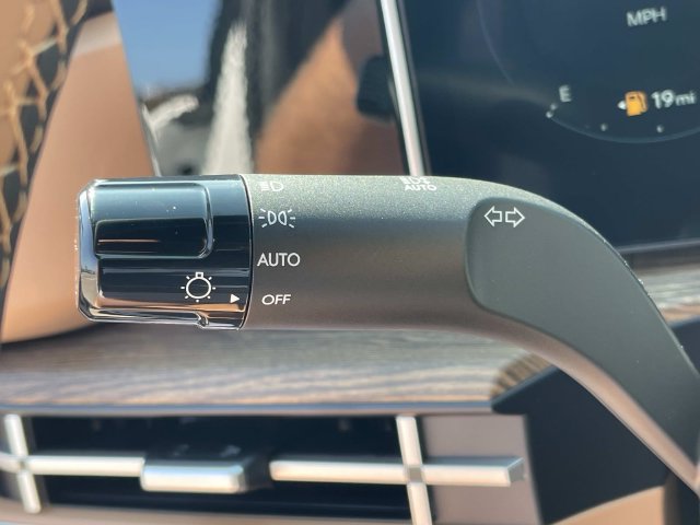 New 2027 Hyundai Santa Fe Calligraphy FWD image 37