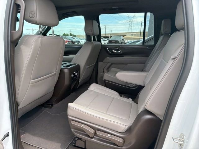 Used 2023 GMC Yukon XL SLT RWD image 7
