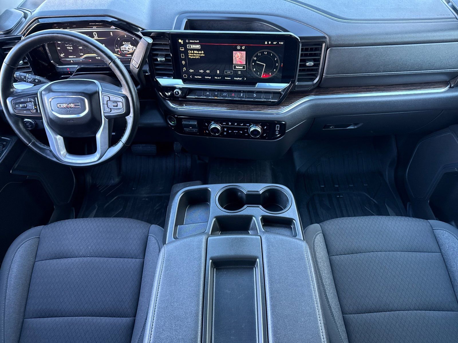 Used 2024 GMC Sierra 1500 Elevation image 15