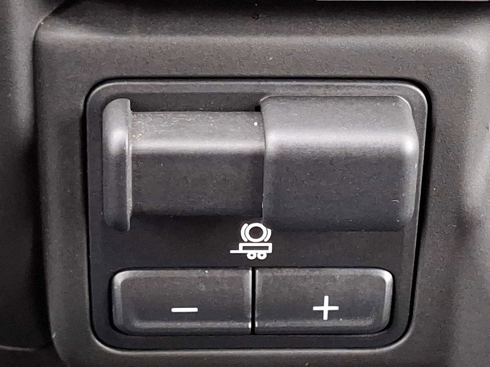 Certified 2025 Chevrolet Silverado 1500 Custom w/ Turbomax Blackout Package image 23