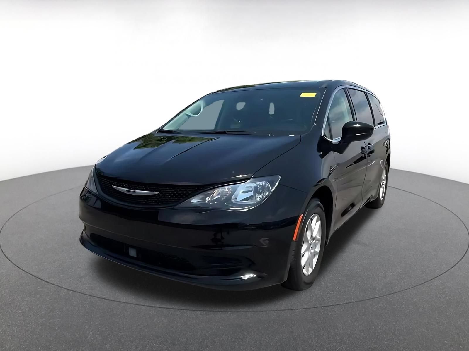 Used 2024 Chrysler Voyager LX FWD image 7