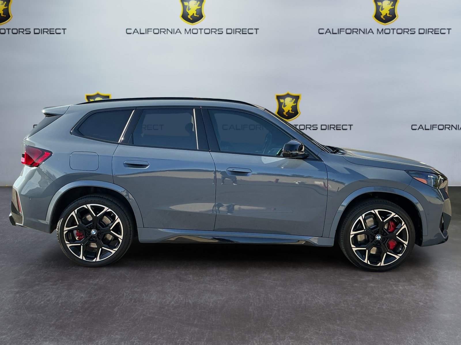 Used 2024 BMW X1 M35i w/ Premium Package image 4