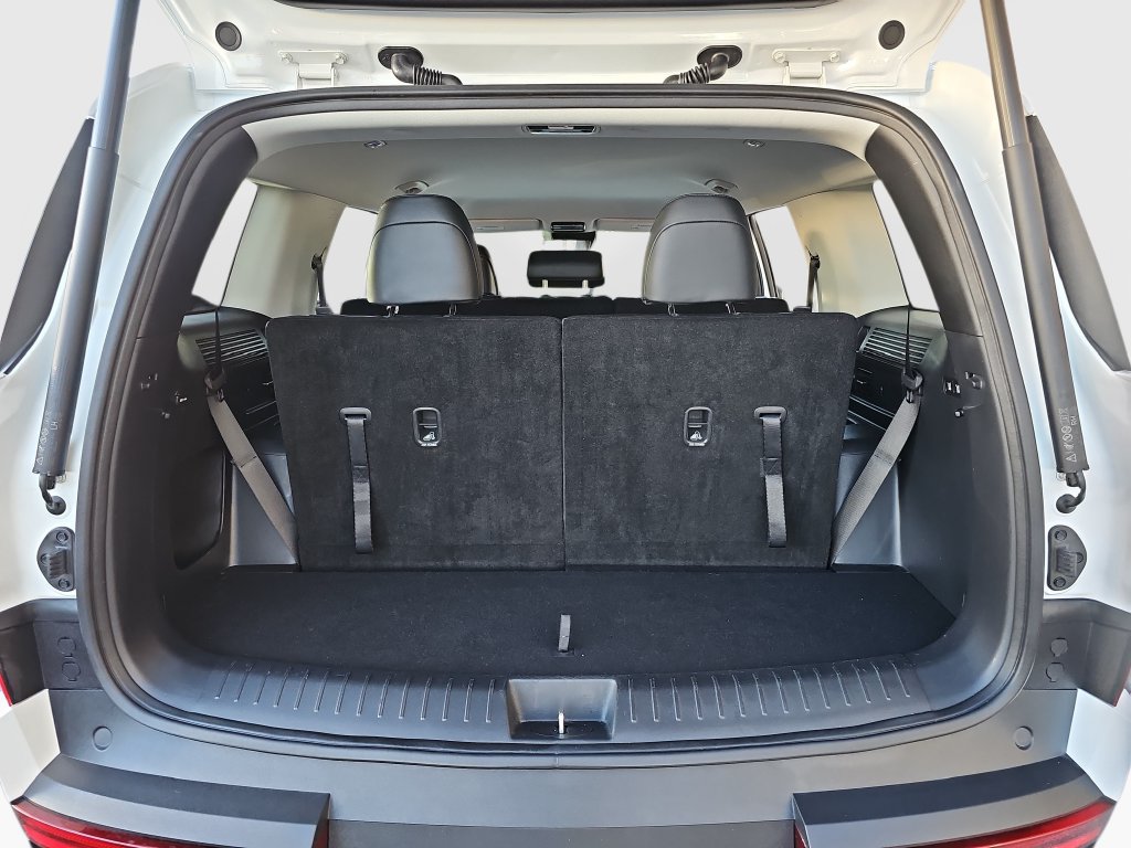 Used 2026 Hyundai Santa Fe SEL FWD image 21