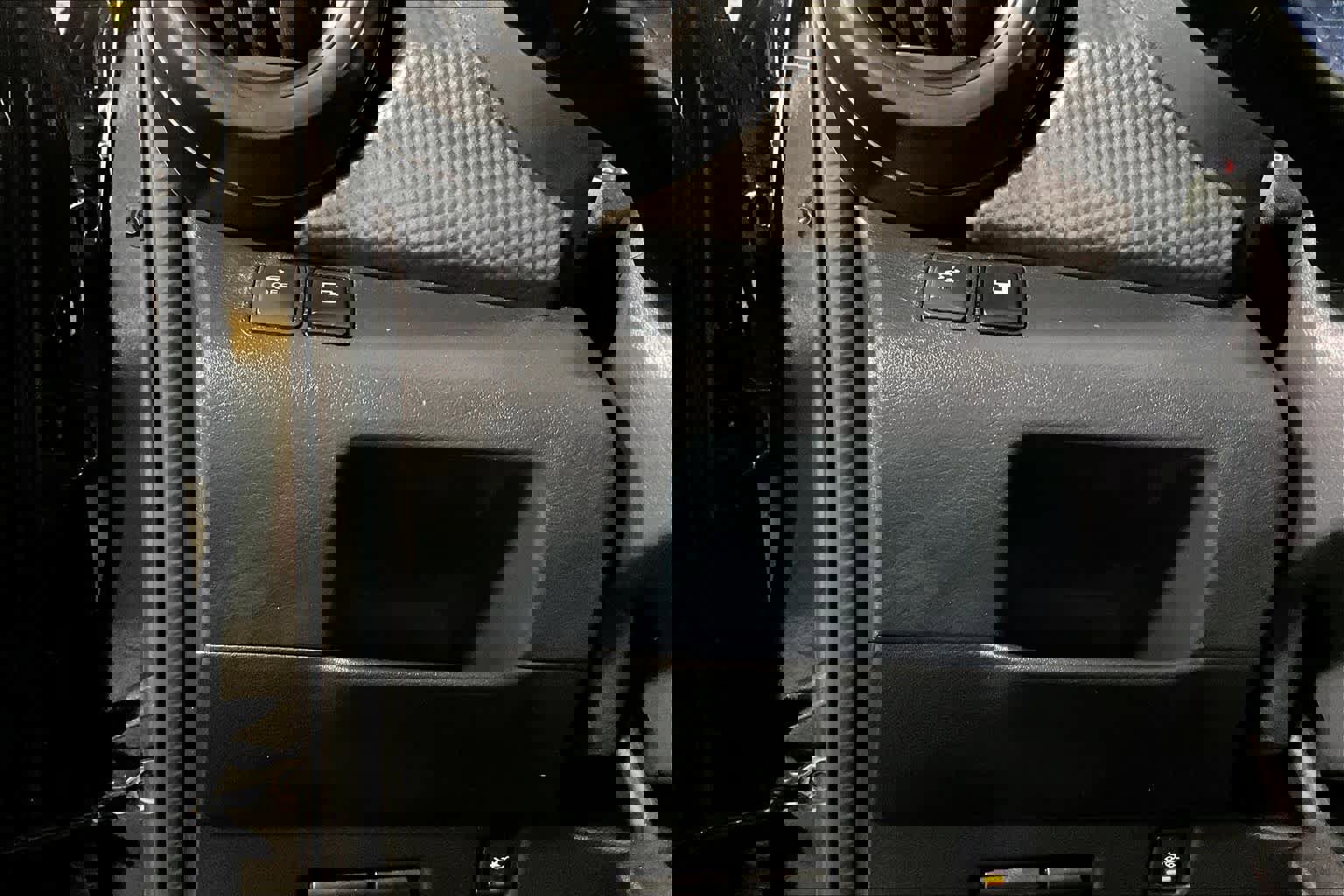 Used 2019 Nissan Kicks S image 35