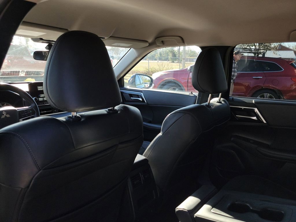 Used 2024 Mitsubishi Outlander SE image 30