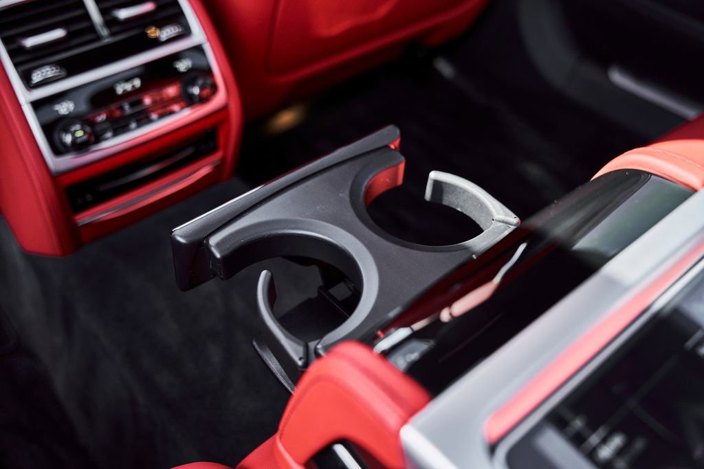 Used 2022 BMW M760i xDrive w/ Luxury Rear Seating Package image 57