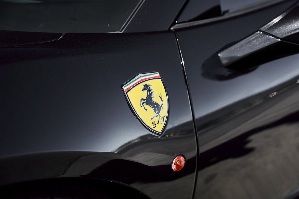 Used 2018 Ferrari 488 Spider image 9