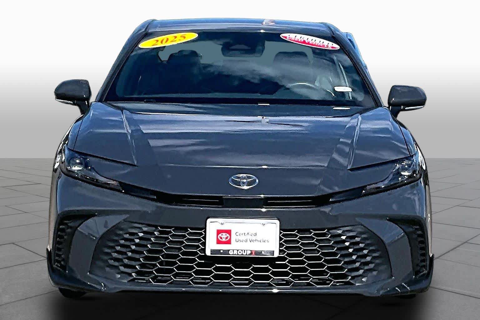 Certified 2025 Toyota Camry SE w/ Convenience Package FWD image 3