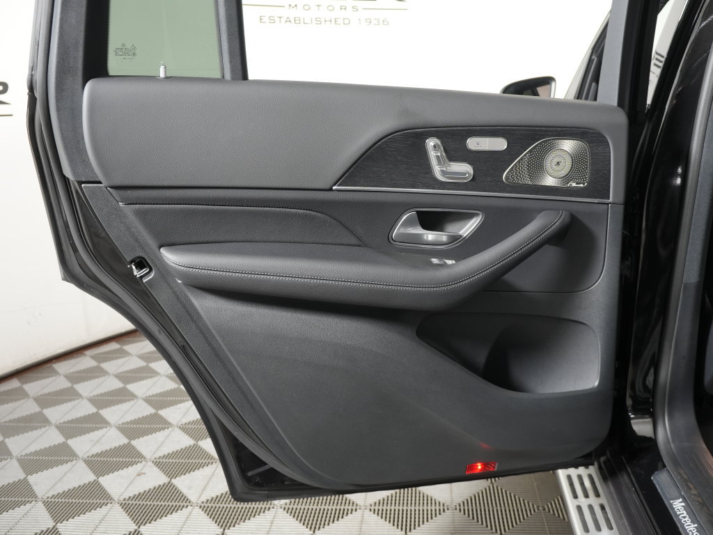 Certified 2025 Mercedes-Benz GLS 580 4MATIC image 32