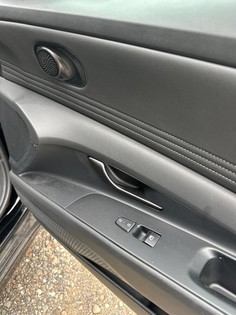 Certified 2025 Hyundai Elantra Sport FWD image 22