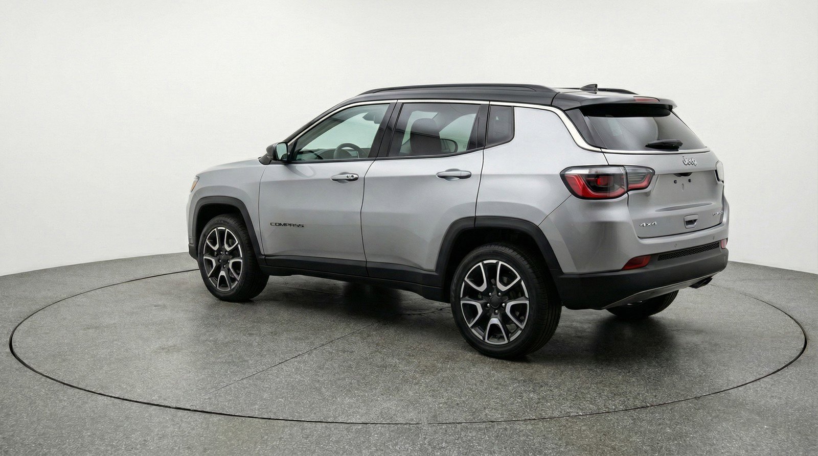 Used 2025 Jeep Compass Trailhawk image 6