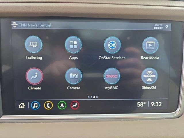 Used 2021 GMC Yukon Denali w/ Denali Premium Package image 23