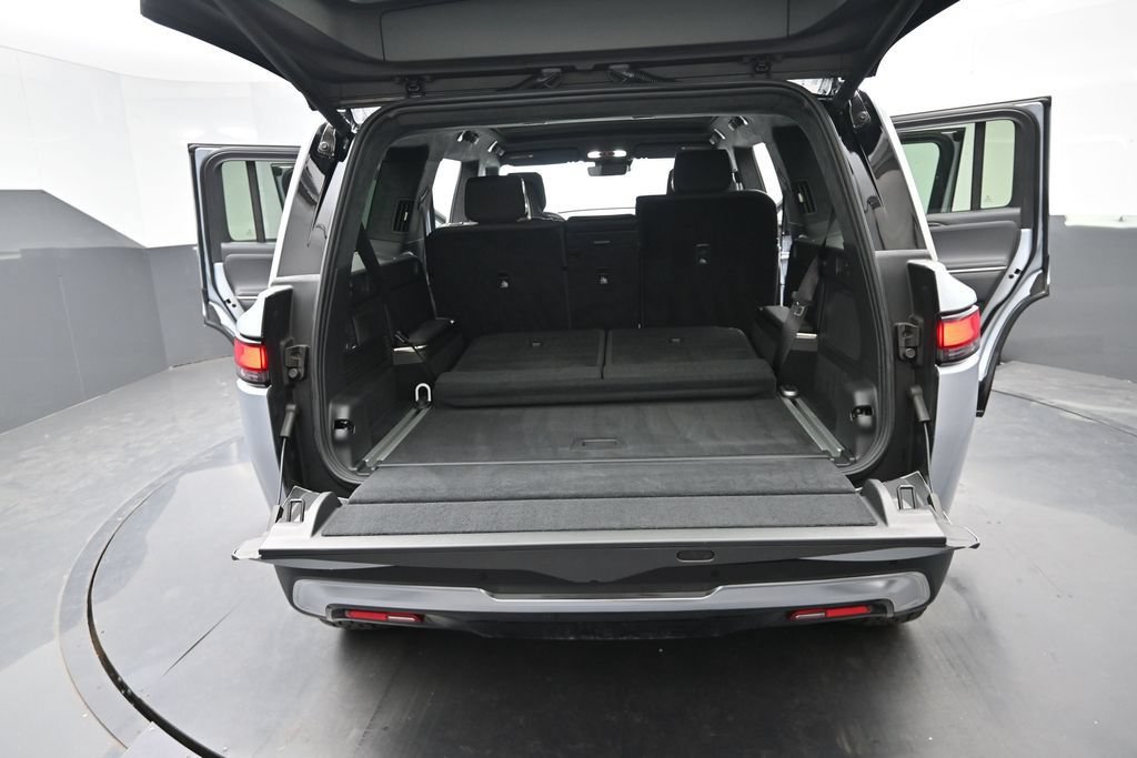 Used 2023 Rivian R1S Adventure AWD/4WD image 9