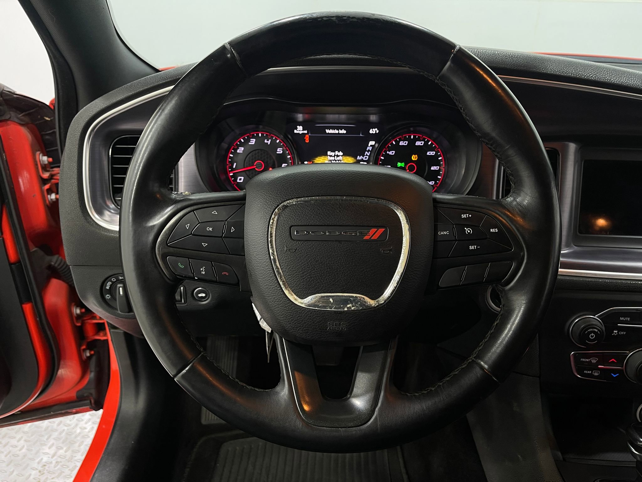 Used 2018 Dodge Charger SXT w/ Blacktop Package image 19
