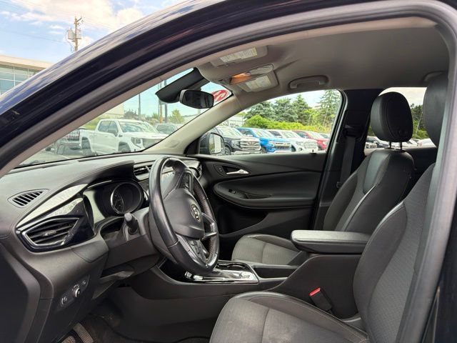 Used 2021 Buick Encore GX Preferred w/ Cold Weather Comfort Package AWD/4WD image 17