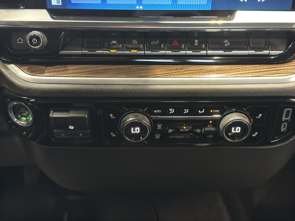 Used 2025 Chevrolet Silverado 1500 RST w/ Z71 Off-Road Package AWD/4WD image 32