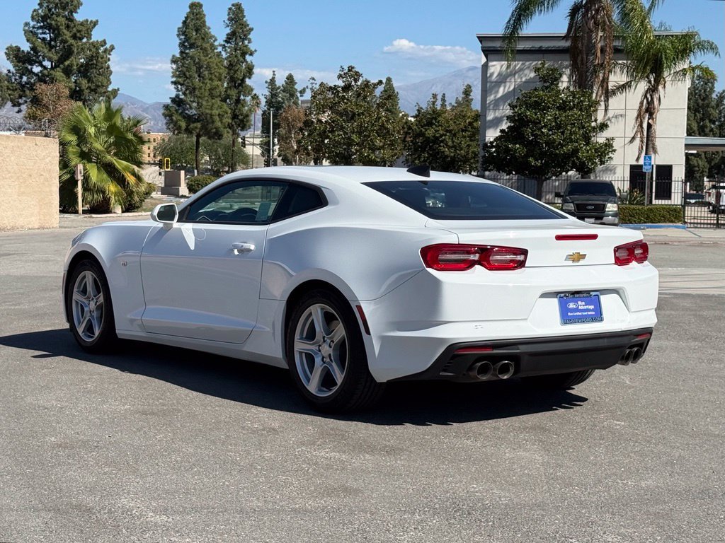 Used 2023 Chevrolet Camaro LT RWD image 5