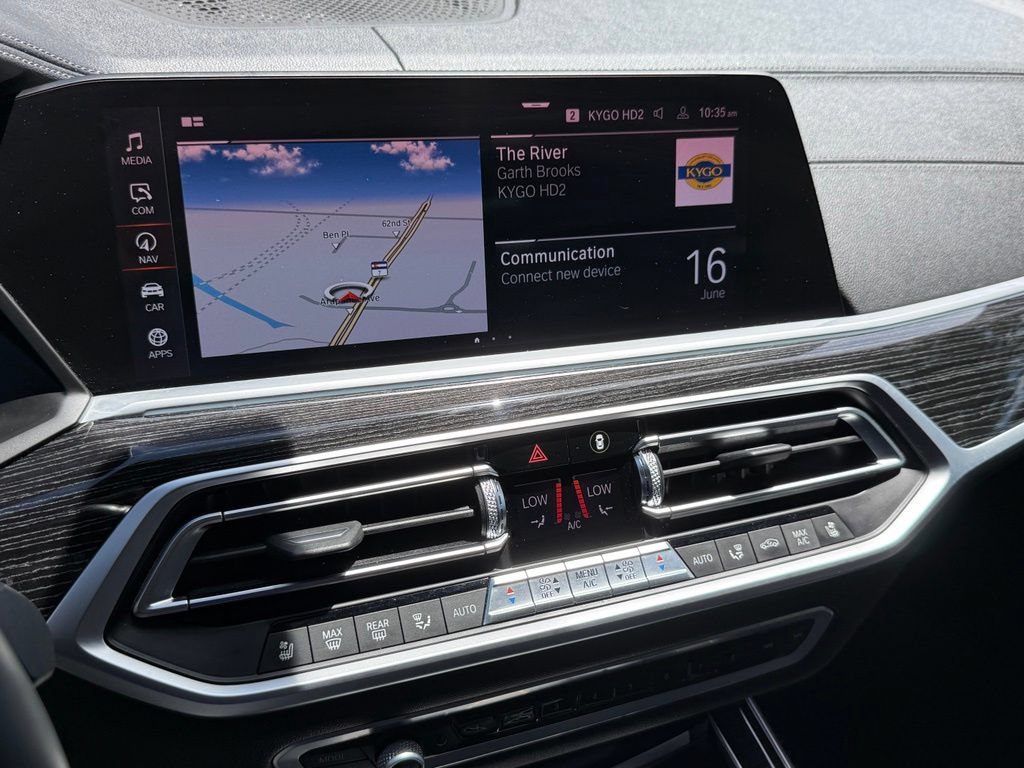 Used 2020 BMW X7 xDrive40i w/ M Sport Package AWD/4WD image 22