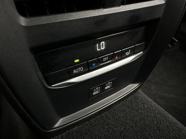 Used 2021 BMW 330i Sedan w/ Convenience Package RWD image 17