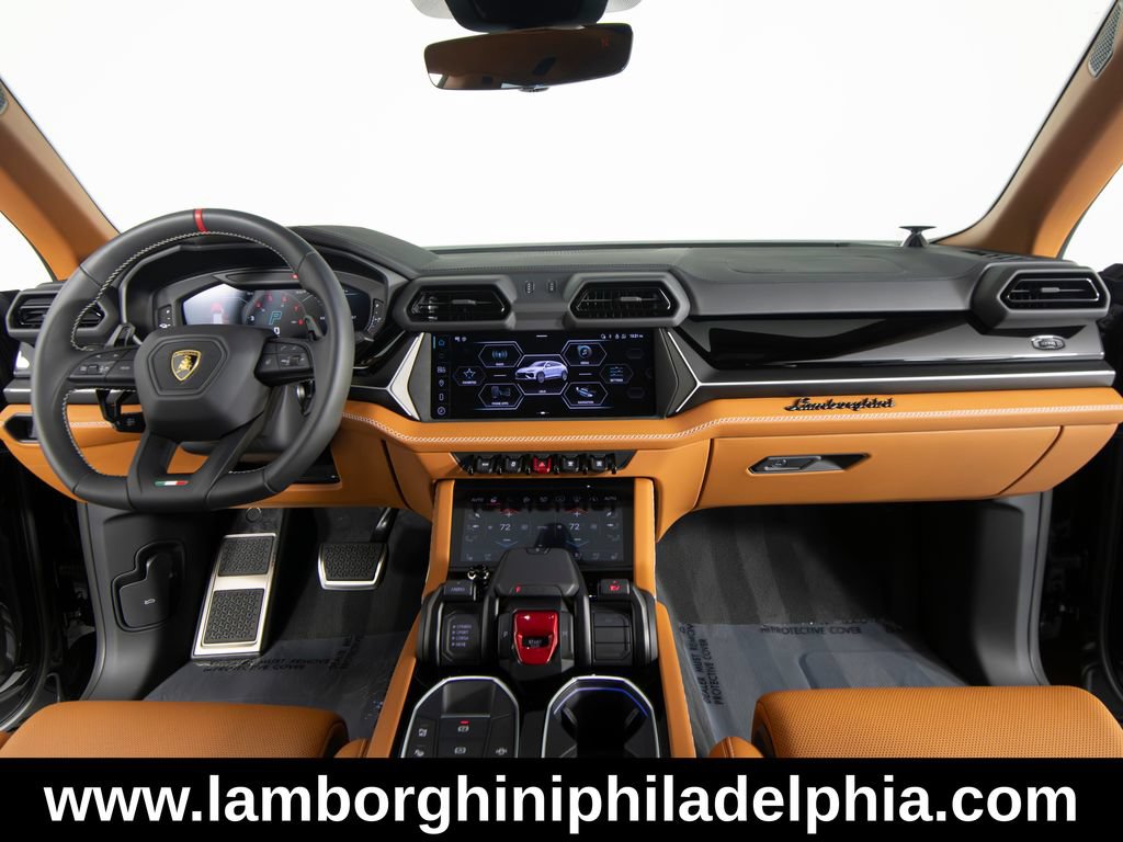 Used 2025 Lamborghini Urus SE AWD/4WD image 30