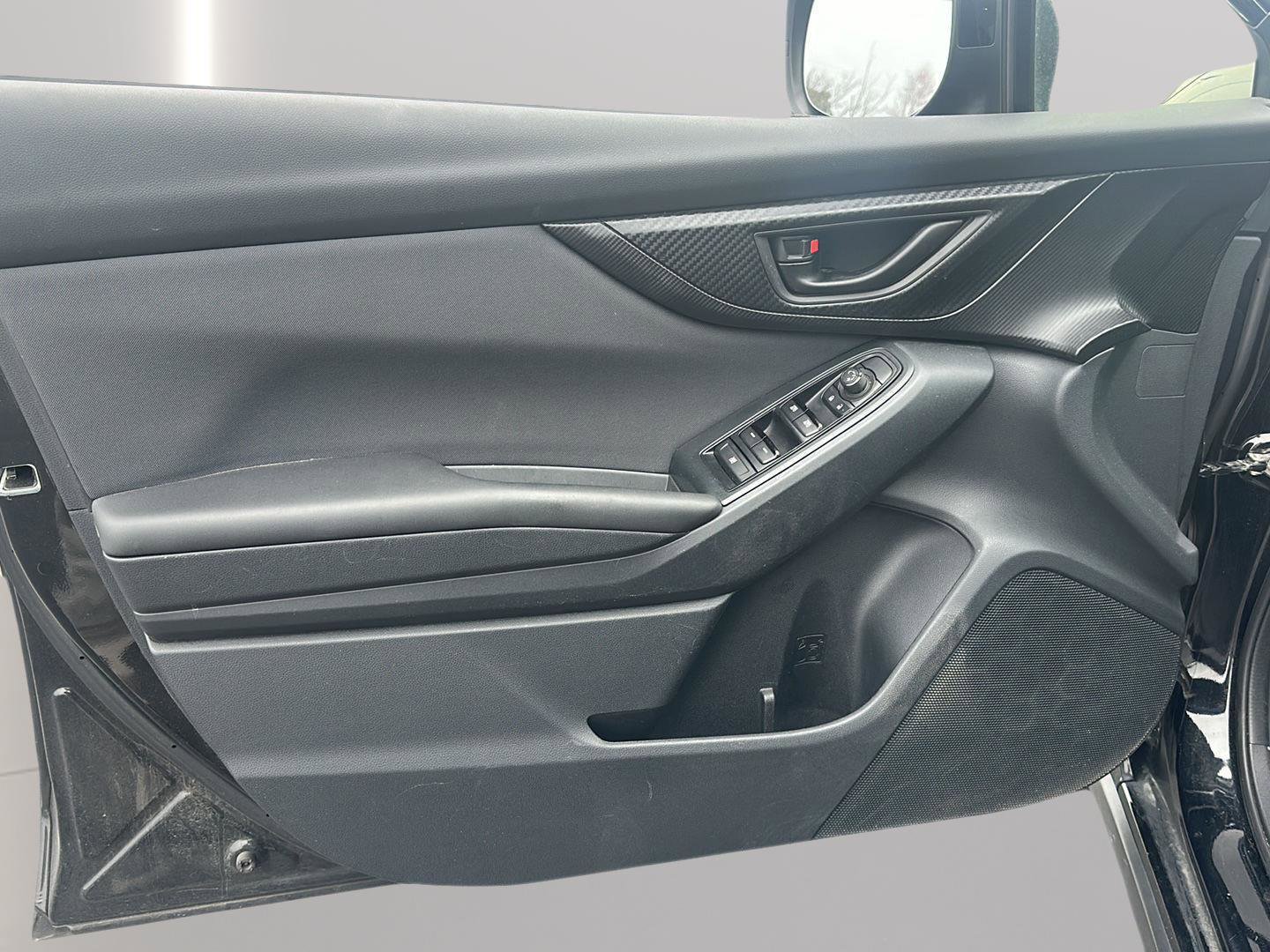 Used 2018 Subaru Crosstrek 2.0i Premium w/ Eyesight System image 10