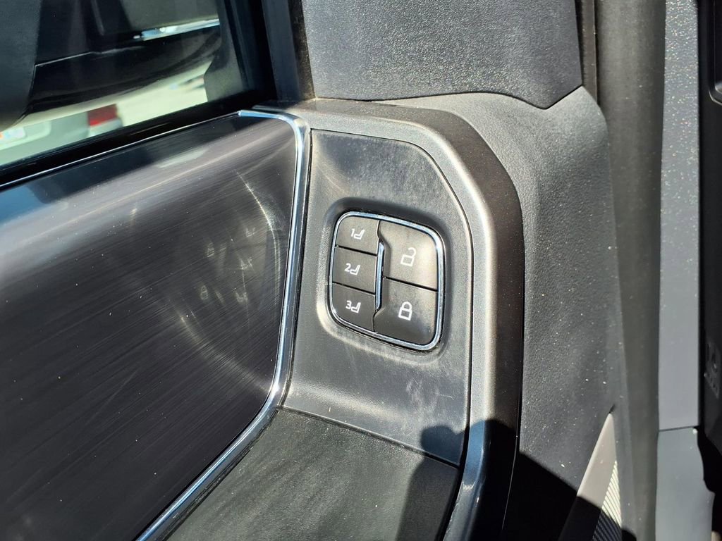 Used 2023 Ford F150 Lariat w/ Equipment Group 502A High image 27