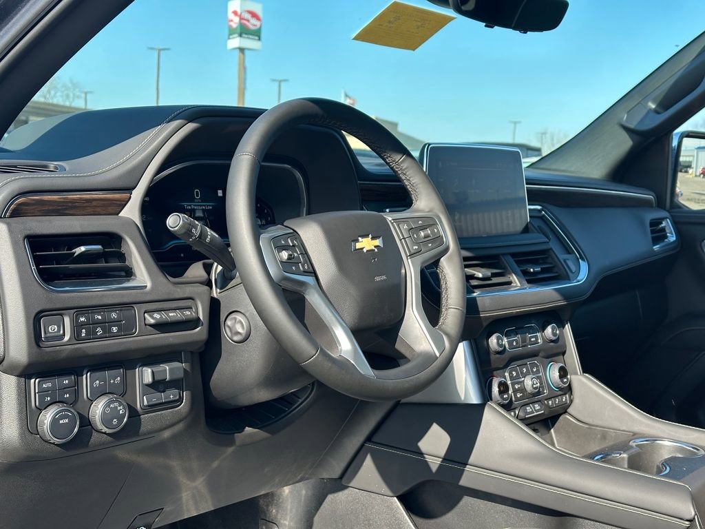 Used 2024 Chevrolet Tahoe Premier w/ Premium Package image 30