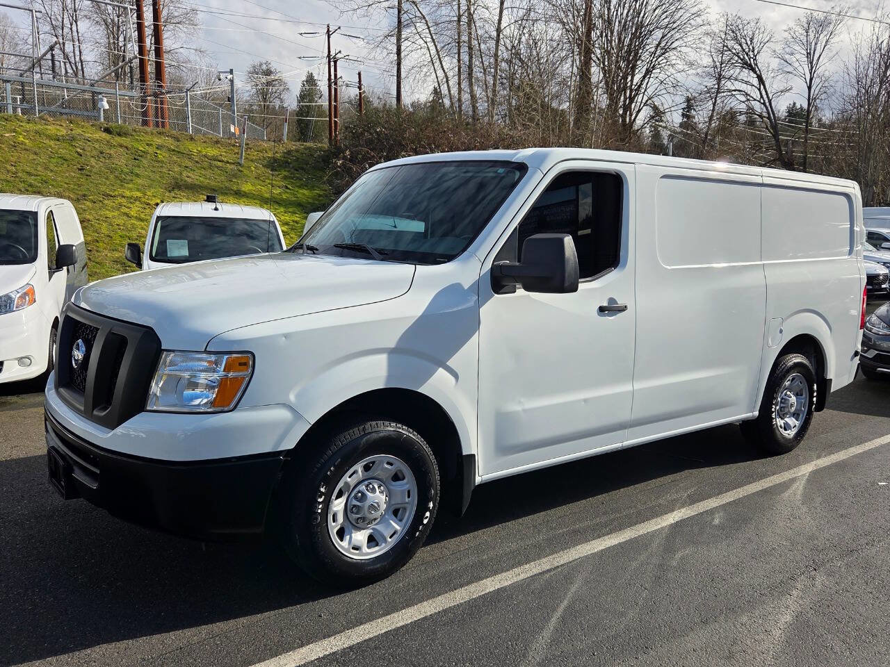 Used 2020 Nissan NV 2500 SV w/ Navigation Package image 3