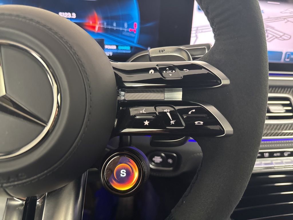 Certified 2025 Mercedes-Benz GLS 63 AMG 4MATIC image 33