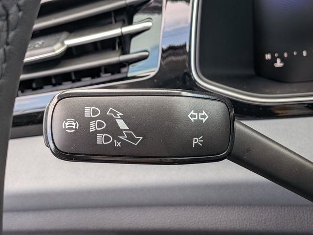 New 2026 Volkswagen Jetta SE FWD image 13