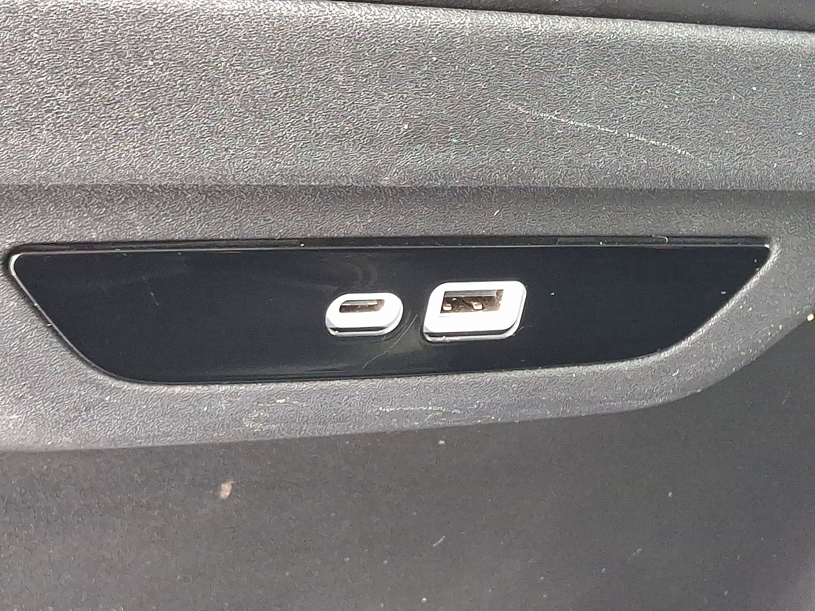 Used 2024 Chrysler Pacifica Touring-L image 12