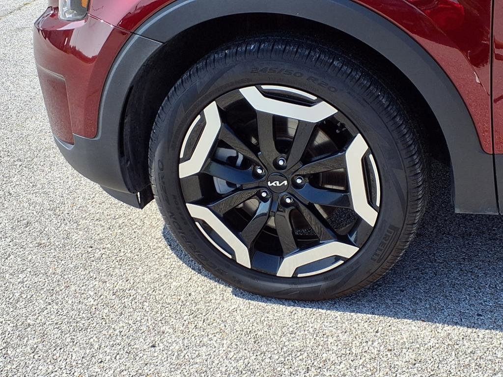 Used 2024 Kia Telluride EX w/ EX Captain's Chair Package image 25