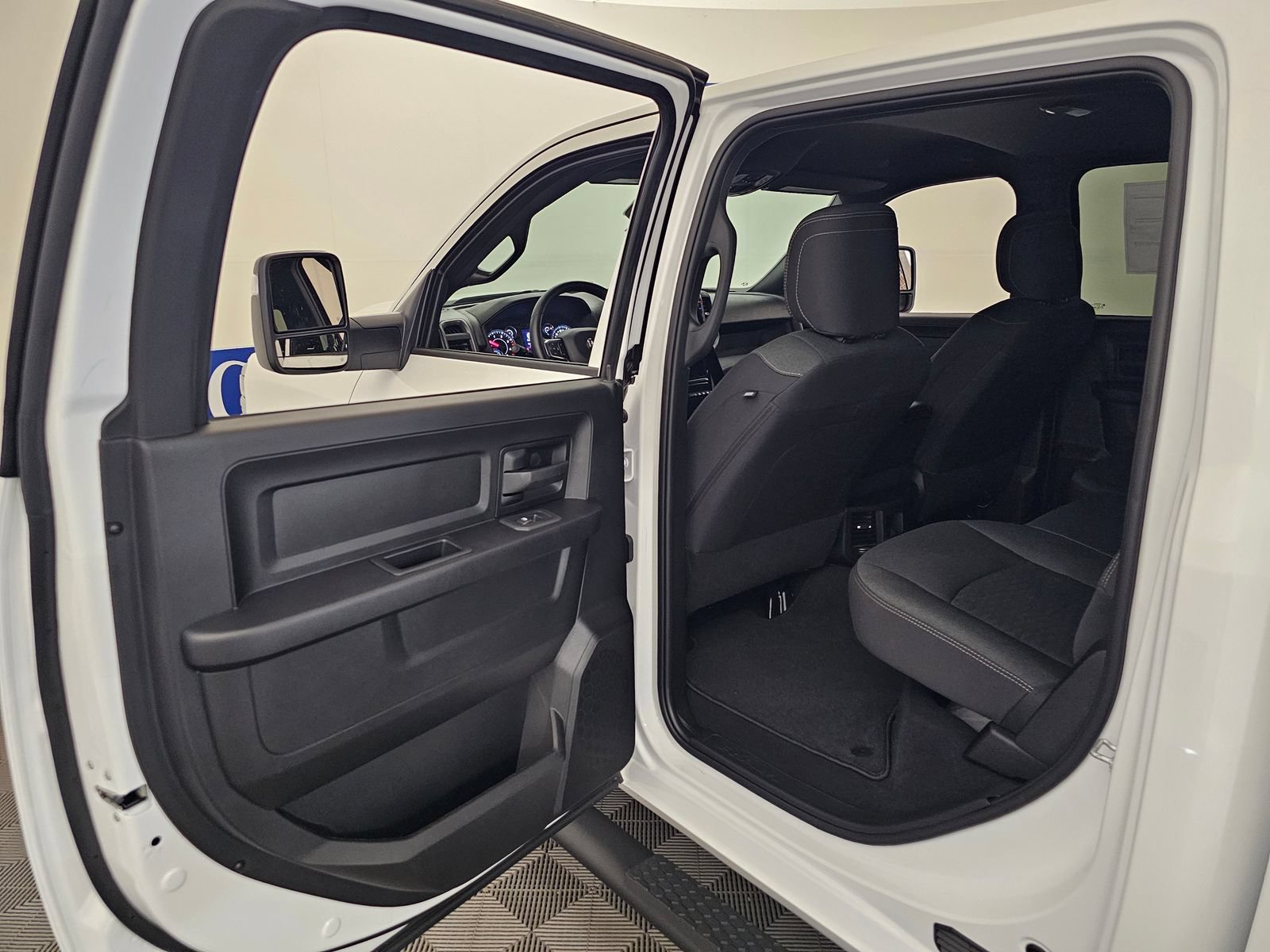 New 2026 RAM 3500 Tradesman AWD/4WD image 38